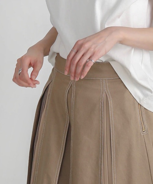 Bou Jeloud（ブージュルード）の「タックプリーツＳＫ（スカート・レディース・ベージュ/インディゴブルー/カーキ・38）」の9枚目の写真