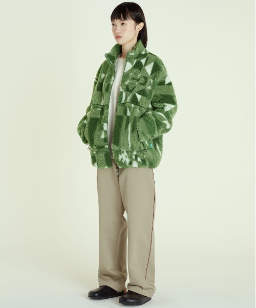 87mm(87mm)の「【87MM / Mmlg】NORDIC DUVET FLEECE JUMPER / パルチムエムエム MMLG ノルディック デュベット ボアフリース ジャンパー(ブルゾン・レディース・カーキ・MEDIUM/LARGE/SMALL)」の5枚目の写真