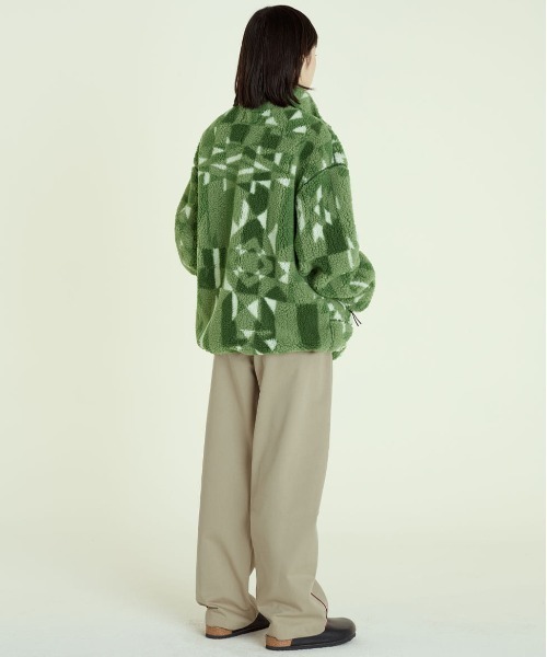 87mm(87mm)の「【87MM / Mmlg】NORDIC DUVET FLEECE JUMPER / パルチムエムエム MMLG ノルディック デュベット ボアフリース ジャンパー(ブルゾン・レディース・カーキ・MEDIUM/LARGE/SMALL)」の6枚目の写真