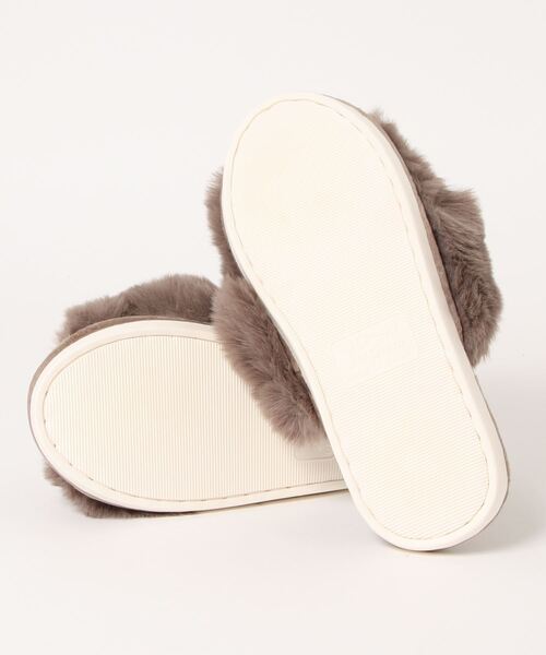 Monocoro toppi（モノコロトッピ）の「クロスバンド ファー もこもこ ルームシューズ サンダル（サンダル・レディース・グレー/アイボリー/モカ/ブルー/ピンク/キャメル・フリー）」の7枚目の写真