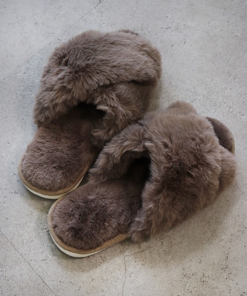 Monocoro toppi（モノコロトッピ）の「クロスバンド ファー もこもこ ルームシューズ サンダル（サンダル・レディース・グレー/アイボリー/モカ/ブルー/ピンク/キャメル・フリー）」の13枚目の写真