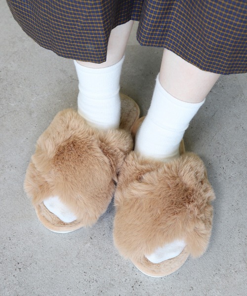 Monocoro toppi（モノコロトッピ）の「クロスバンド ファー もこもこ ルームシューズ サンダル（サンダル・レディース・グレー/アイボリー/モカ/ブルー/ピンク/キャメル・フリー）」の15枚目の写真