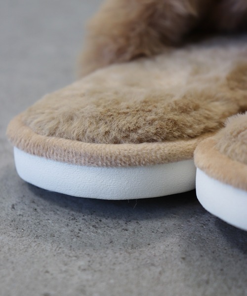 Monocoro toppi（モノコロトッピ）の「クロスバンド ファー もこもこ ルームシューズ サンダル（サンダル・レディース・グレー/アイボリー/モカ/ブルー/ピンク/キャメル・フリー）」の16枚目の写真