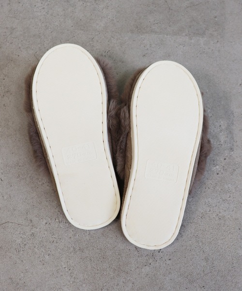 Monocoro toppi（モノコロトッピ）の「クロスバンド ファー もこもこ ルームシューズ サンダル（サンダル・レディース・グレー/アイボリー/モカ/ブルー/ピンク/キャメル・フリー）」の18枚目の写真