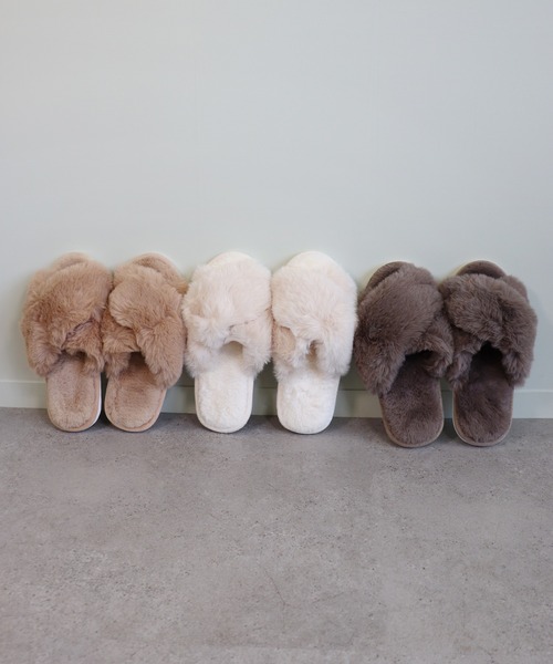 Monocoro toppi（モノコロトッピ）の「クロスバンド ファー もこもこ ルームシューズ サンダル（サンダル・レディース・グレー/アイボリー/モカ/ブルー/ピンク/キャメル・フリー）」の20枚目の写真