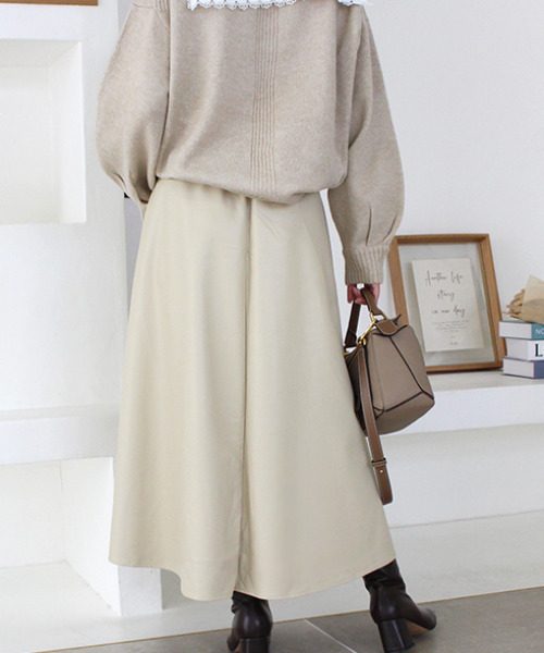 MODE ROBE（モードローブ）の「フェイクレザーフレアスカート（スカート・レディース・ブラック/アイボリー・FREE）」の7枚目の写真