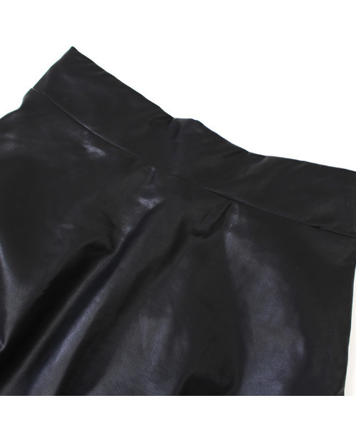 MODE ROBE（モードローブ）の「フェイクレザーフレアスカート（スカート・レディース・ブラック/アイボリー・FREE）」の22枚目の写真