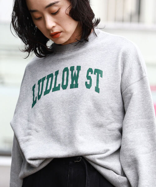 BEAMS LIGHTS(ビームスライツ)の「BEAMS LIGHTS × 長屋なぎさ / ロゴ スウェット(スウェット・レディース・グレー/グリーン・ONE SIZE)」の1枚目の写真