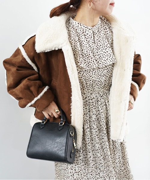 archives(アルシーヴ)の「ケープ衿プリーツワンピース(ワンピース・レディース・ブラック/グリーン/アイボリー・MEDIUM)」の13枚目の写真