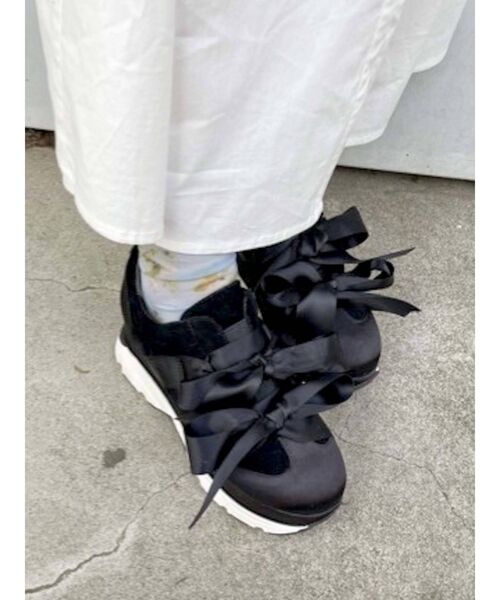 merry jenny(メリージェニー)の「リボンスニーカー(スニーカー・レディース・ブラック/アイボリー・SMALL/MEDIUM/LARGE)」の18枚目の写真