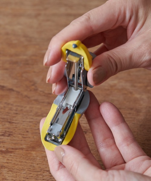 BIRTHDAY BAR（バースデイバー）の「ステープラー（ホッチキス） ハシビロコウ（ステーショナリー・レディース・グレー・フリー）」の3枚目の写真