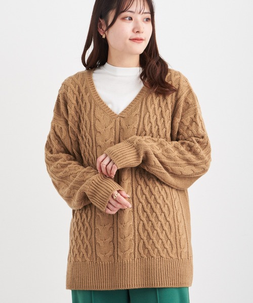 Green　Parks（グリーンパークス）の「Vネックケーブルニットプルオーバー＊（ニット/セーター・レディース・チャコールグレー/ライトグレー/レッド/グリーン/アイボリー/キャメル・FREE）」の5枚目の写真