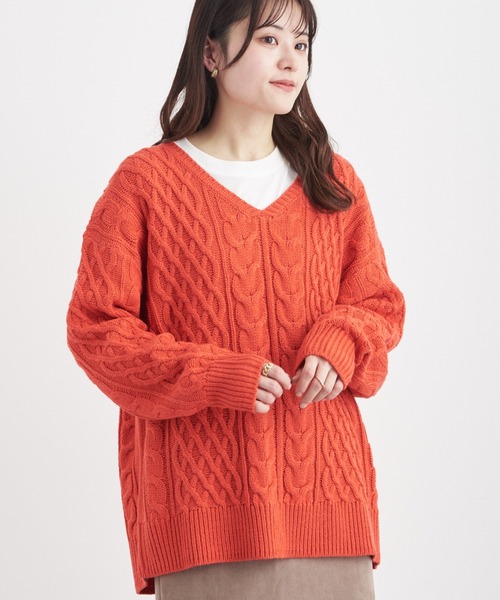 Green　Parks（グリーンパークス）の「Vネックケーブルニットプルオーバー＊（ニット/セーター・レディース・チャコールグレー/ライトグレー/レッド/グリーン/アイボリー/キャメル・FREE）」の6枚目の写真