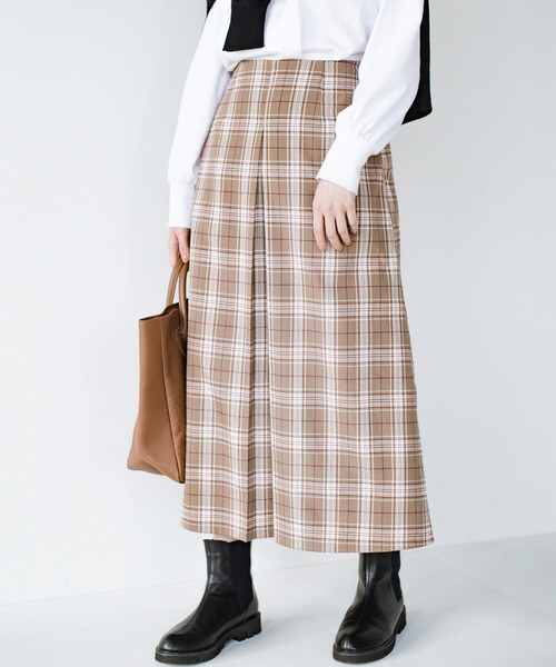 haco!（ハコ）の「【φ】どんな日も特別な1日に導いてくれる。大人の甘さと華やぎバランスを追求した すっきりシルエットが自慢のチェックスカート（スカート・レディース・ライトベージュ/ライトブラウン・SMALL/MEDIUM/LARGE/X-LARGE）」の6枚目の写真