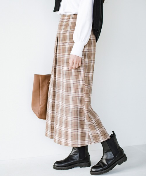 haco!（ハコ）の「【φ】どんな日も特別な1日に導いてくれる。大人の甘さと華やぎバランスを追求した すっきりシルエットが自慢のチェックスカート（スカート・レディース・ライトベージュ/ライトブラウン・SMALL/MEDIUM/LARGE/X-LARGE）」の7枚目の写真