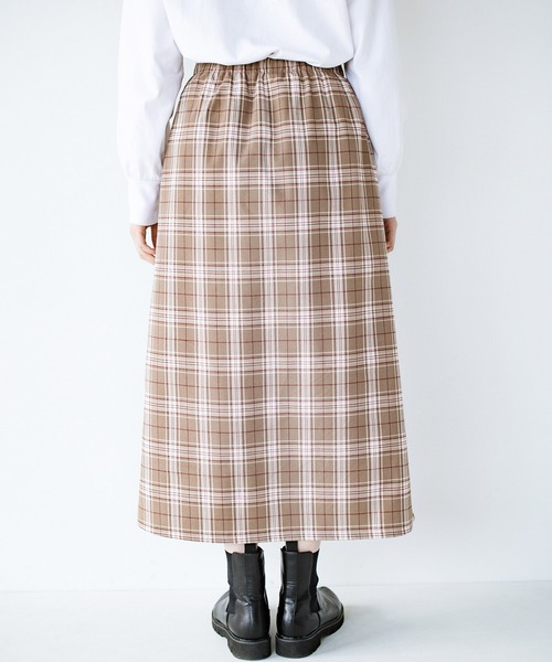 haco!（ハコ）の「【φ】どんな日も特別な1日に導いてくれる。大人の甘さと華やぎバランスを追求した すっきりシルエットが自慢のチェックスカート（スカート・レディース・ライトベージュ/ライトブラウン・SMALL/MEDIUM/LARGE/X-LARGE）」の10枚目の写真