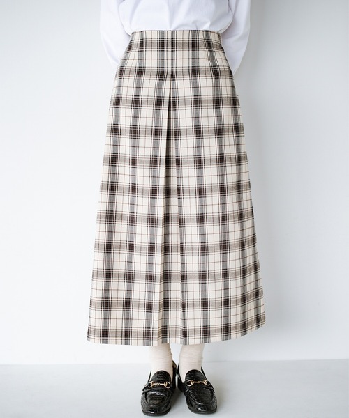 haco!（ハコ）の「【φ】どんな日も特別な1日に導いてくれる。大人の甘さと華やぎバランスを追求した すっきりシルエットが自慢のチェックスカート（スカート・レディース・ライトベージュ/ライトブラウン・SMALL/MEDIUM/LARGE/X-LARGE）」の20枚目の写真