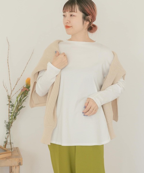 ITEMS URBANRESEARCH(アイテムズ アーバンリサーチ)の「スソラウンドロングTシャツ(Tシャツ/カットソー・レディース・チャコールグレー/ベージュ/オフホワイト・FREE)」の2枚目の写真