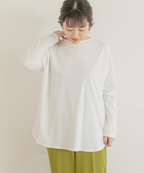 ITEMS URBANRESEARCH(アイテムズ アーバンリサーチ)の「スソラウンドロングTシャツ(Tシャツ/カットソー・レディース・チャコールグレー/ベージュ/オフホワイト・FREE)」の4枚目の写真