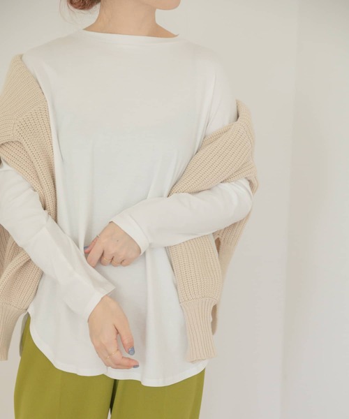ITEMS URBANRESEARCH(アイテムズ アーバンリサーチ)の「スソラウンドロングTシャツ(Tシャツ/カットソー・レディース・チャコールグレー/ベージュ/オフホワイト・FREE)」の5枚目の写真
