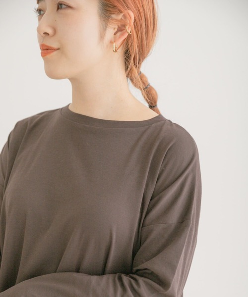 ITEMS URBANRESEARCH(アイテムズ アーバンリサーチ)の「スソラウンドロングTシャツ(Tシャツ/カットソー・レディース・チャコールグレー/ベージュ/オフホワイト・FREE)」の12枚目の写真