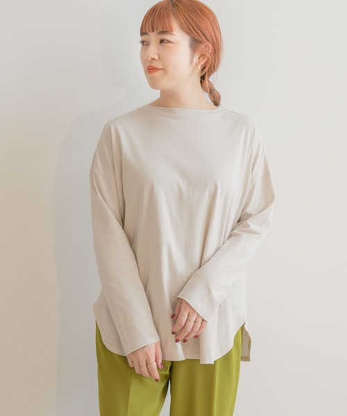 ITEMS URBANRESEARCH(アイテムズ アーバンリサーチ)の「スソラウンドロングTシャツ(Tシャツ/カットソー・レディース・チャコールグレー/ベージュ/オフホワイト・FREE)」の17枚目の写真