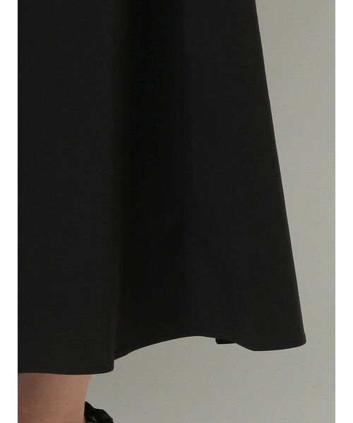 ELENDEEK（エレンディーク）の「フェイクレザーパイピングセットワンピース（ワンピース・レディース・ブラック/オフホワイト・01/02）」の18枚目の写真