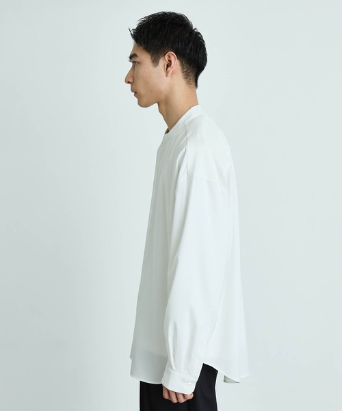 PUBLIC TOKYO（パブリックトウキョウ）の「〈シワに強い / オールシーズン対応〉コンフォートリラックスバンドカラーシャツ（シャツ/ブラウス・メンズ・ホワイト/ブラック/ベージュ/ダークブラウン/サックスブルー/グレー・1/2/3）」の15枚目の写真