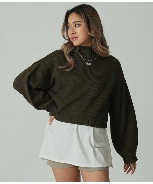 ANAP（アナップ）の「クロップドタートルネックジップニットトップス