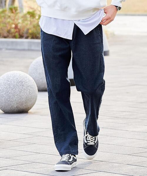 green label relaxing(グリーンレーベルリラクシング)の「コットン/ポリウレタン デニム PLAY PANTS パンツ -ウォッシャブル-(デニムパンツ・メンズ・ホワイト/ネイビー・S/M/L/XL)」の1枚目の写真