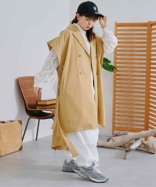 CPCM（シーピーシーエム）の「ポンチョ風ハトメアクセントトレンチ（トレンチコート・レディース・ライトベージュ/カーキ/ブルー・FREE）」の7枚目の写真