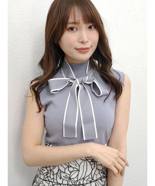 MERCURYDUO（マーキュリーデュオ）の「【To/】ボウタイ付ニット（ニット/セーター・レディース・ブラック/オフホワイト/ブルー・FREE）」の3枚目の写真