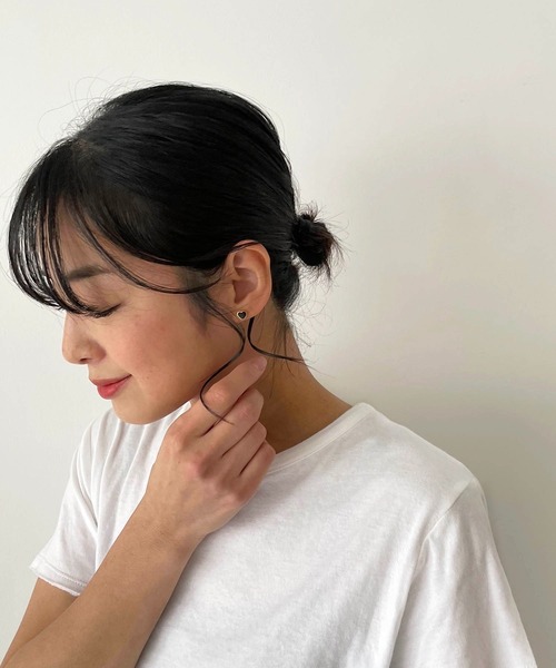 PT（ピーティ）の「Pt　カラープチハートピアス（ピアス（両耳用）・レディース・ブラック/レッド・ONE SIZE）」の8枚目の写真