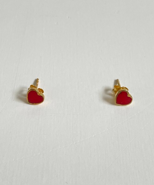 PT（ピーティ）の「Pt　カラープチハートピアス（ピアス（両耳用）・レディース・ブラック/レッド・ONE SIZE）」の4枚目の写真