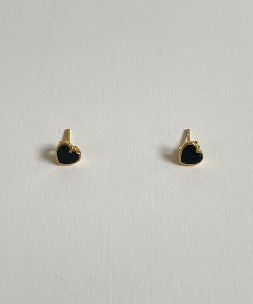 PT（ピーティ）の「Pt　カラープチハートピアス（ピアス（両耳用）・レディース・ブラック/レッド・ONE SIZE）」の5枚目の写真