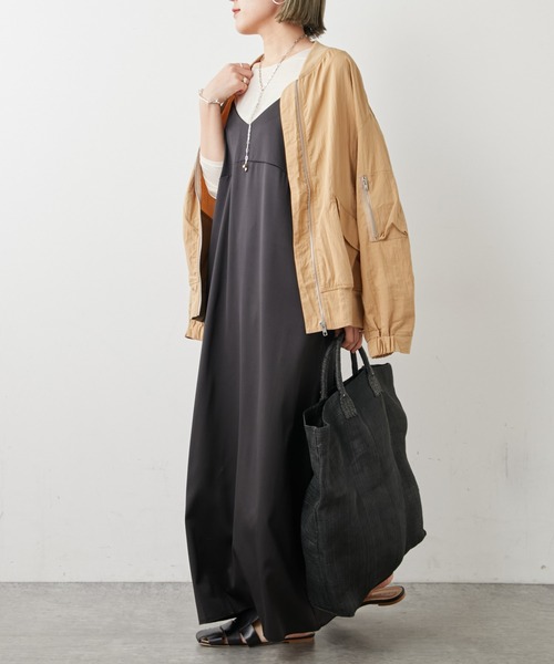 Omekashi（オメカシ）の「ストレッチサテンキャミワンピース（ワンピース・レディース・ブラック/ベージュ/ブルー・FREE）」の18枚目の写真