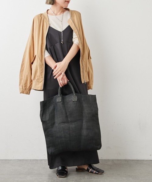 Omekashi（オメカシ）の「ストレッチサテンキャミワンピース（ワンピース・レディース・ブラック/ベージュ/ブルー・FREE）」の10枚目の写真