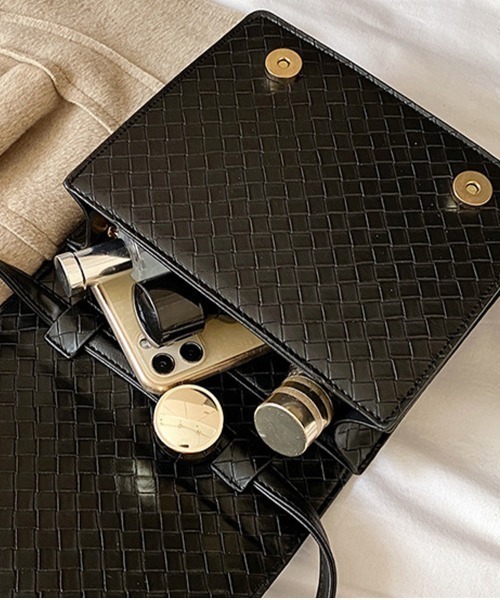 Coo+i（クーイ）の「スクエアミニショルダーバッグ（ショルダーバッグ・レディース・ブラック/ブラウン/グリーン・FREE）」の13枚目の写真