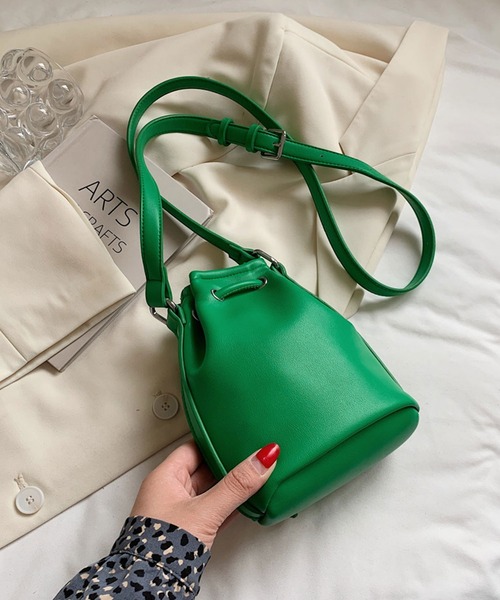 EPICKS（エピックス）の「巾着ショルダーBAG　携帯　IPHONE（ショルダーバッグ・レディース・ホワイト/ブラウン/グリーン/ブラック・F）」の21枚目の写真