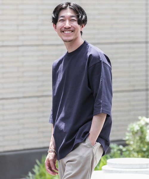 ITEMS URBANRESEARCH(アイテムズ アーバンリサーチ)の「度詰めコットン天竺 オーバーサイズTシャツ(Tシャツ/カットソー・メンズ・ベージュ/オフホワイト/グリーン/ネイビー・MEDIUM/LARGE)」の12枚目の写真