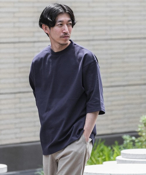 ITEMS URBANRESEARCH(アイテムズ アーバンリサーチ)の「度詰めコットン天竺 オーバーサイズTシャツ(Tシャツ/カットソー・メンズ・ベージュ/オフホワイト/グリーン/ネイビー・MEDIUM/LARGE)」の13枚目の写真