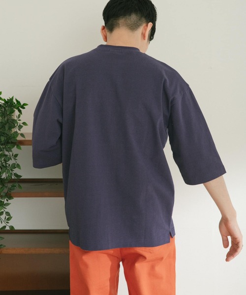 ITEMS URBANRESEARCH(アイテムズ アーバンリサーチ)の「度詰めコットン天竺 オーバーサイズTシャツ(Tシャツ/カットソー・メンズ・ベージュ/オフホワイト/グリーン/ネイビー・MEDIUM/LARGE)」の21枚目の写真