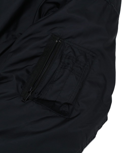 UNDERCOVER（アンダーカバー）の「UC2B4210（MA-1・メンズ・ブラック/カーキ・2/3/4）」の8枚目の写真