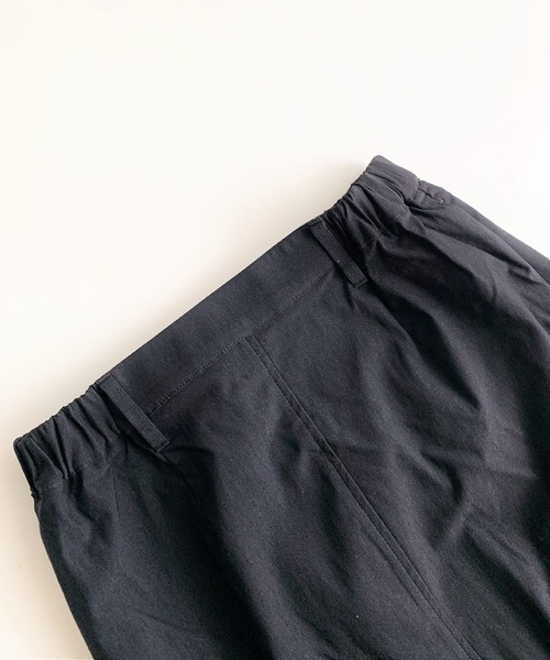 Q（キュー）の「2wayストレッチナロースカート（スカート・レディース・ブラック/ベージュ・MEDIUM）」の7枚目の写真