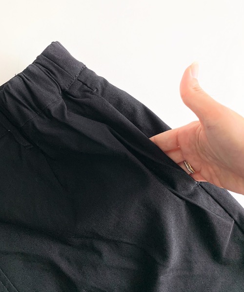 Q（キュー）の「2wayストレッチナロースカート（スカート・レディース・ブラック/ベージュ・MEDIUM）」の10枚目の写真