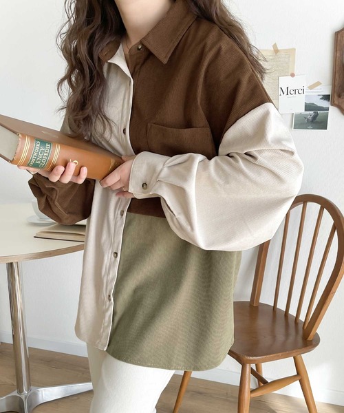 Java（ジャバ）の「《JaVa ジャバコラボ》90'sレトロが決め手。カラーブロッキングコーデュロイオーバーシャツ（シャツ/ブラウス・レディース・ベージュ/ブラウン・MEDIUM/LARGE）」の6枚目の写真