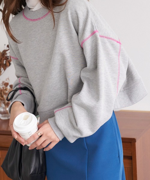 Chaco closet（チャコ クローゼット）の「配色ステッチボリュームスリーブショート丈スウェット（スウェット・レディース・オートミール/チャコール/ネイビー/アイボリー/杢グレー・FREE）」の3枚目の写真