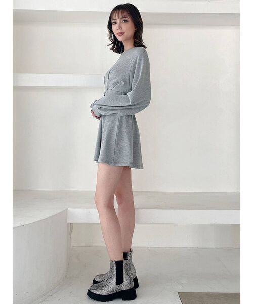 GYDA(ジェイダ)の「2WAYコルセット フレアスウェットワンピース(ワンピース・レディース・グレー/アイボリー/ブラック・FREE)」の13枚目の写真
