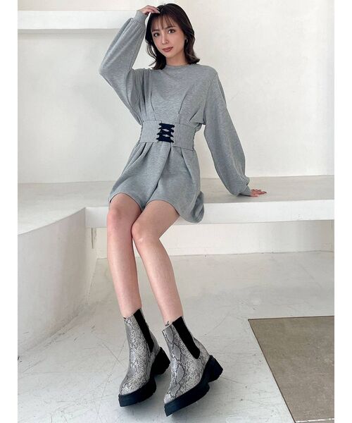 GYDA(ジェイダ)の「2WAYコルセット フレアスウェットワンピース(ワンピース・レディース・グレー/アイボリー/ブラック・FREE)」の15枚目の写真