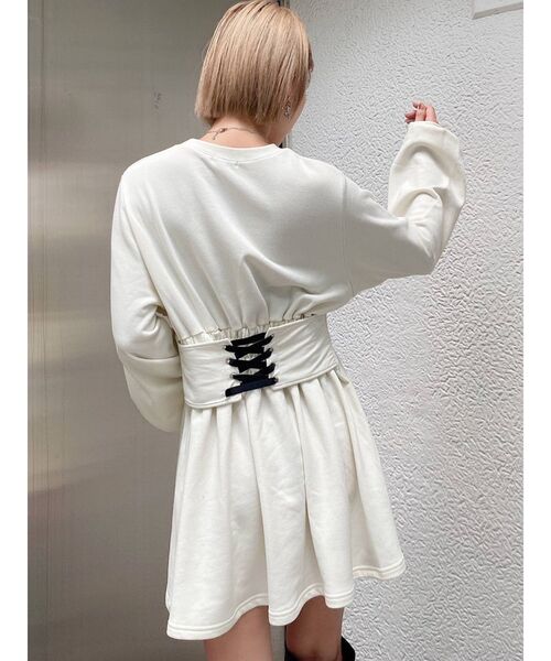 GYDA(ジェイダ)の「2WAYコルセット フレアスウェットワンピース(ワンピース・レディース・グレー/アイボリー/ブラック・FREE)」の5枚目の写真